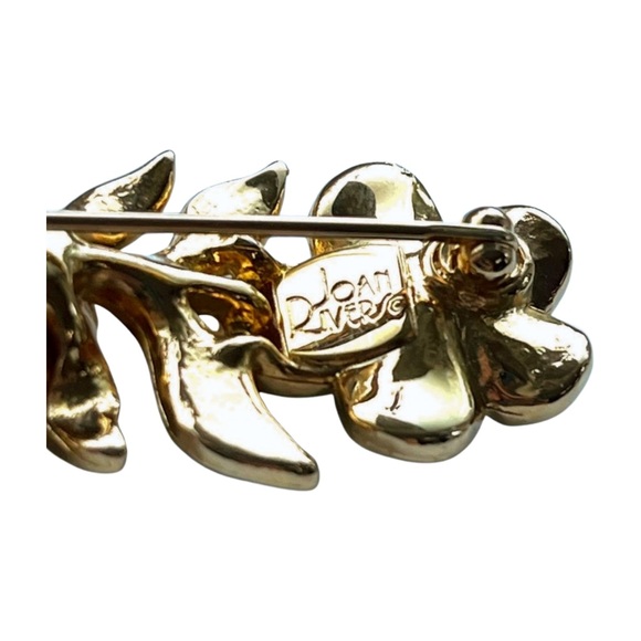 Joan Rivers Blue and White Enamel Flower Pin, Swarovski Crystals, Vintage 1990's - Picture 5 of 7